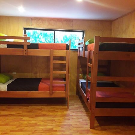 Хостел La Casa Del Kori Ханга-Роа Экстерьер фото
