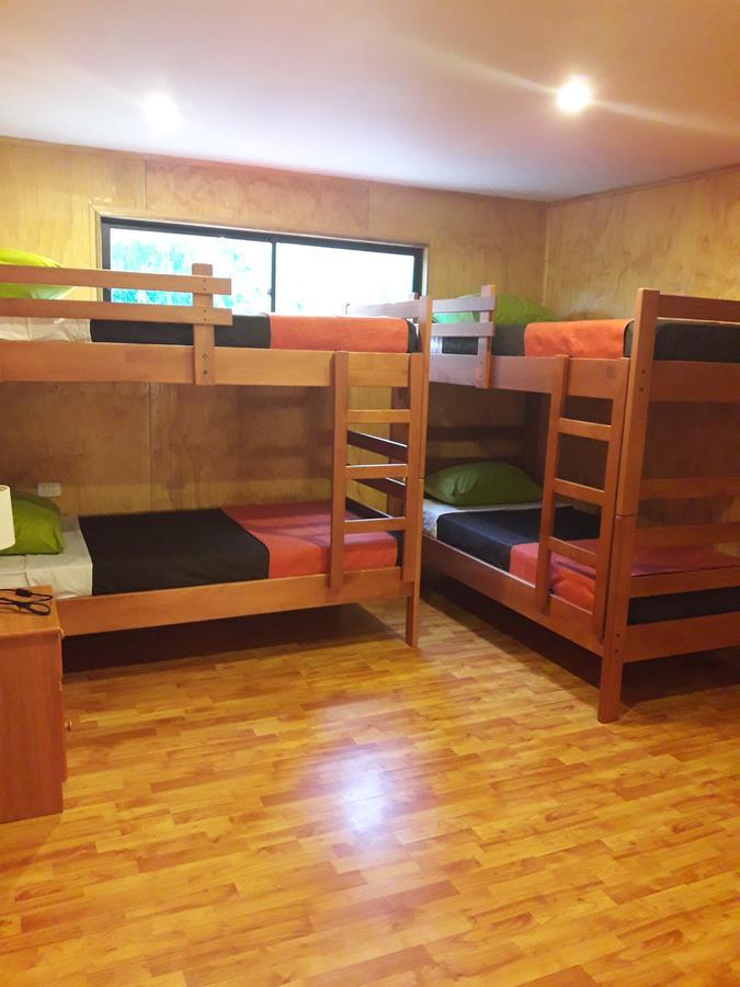Хостел La Casa Del Kori Ханга-Роа Экстерьер фото